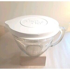 Pampered Chef 4 Cup / 1 Qt Glass Measuring Bowl With White Cover Lid